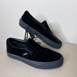 VANS Velvet Black Slip On Skate Shoes M7 / W8.5